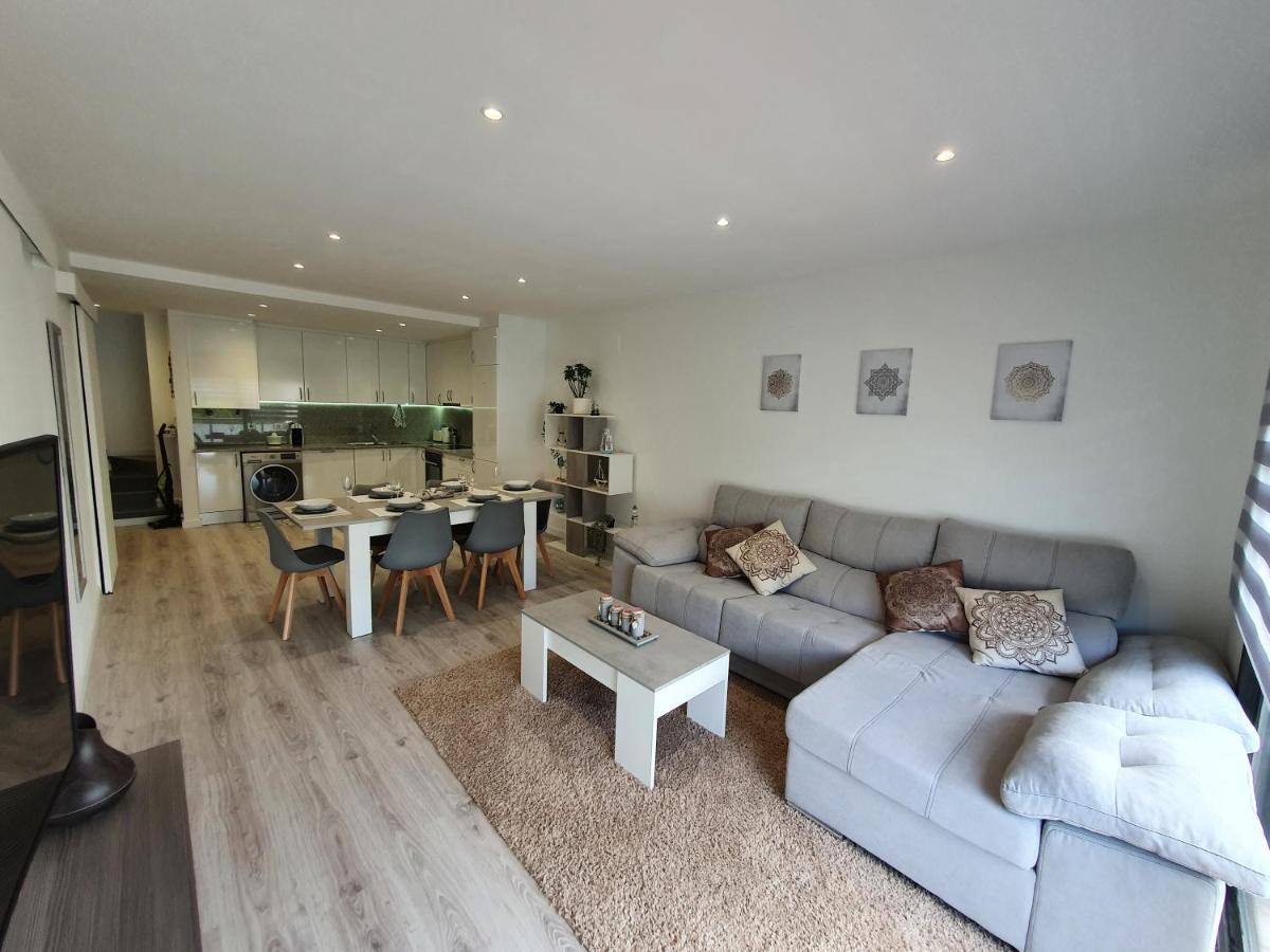 Moderno Duplex Comfort Roses Kültér fotó